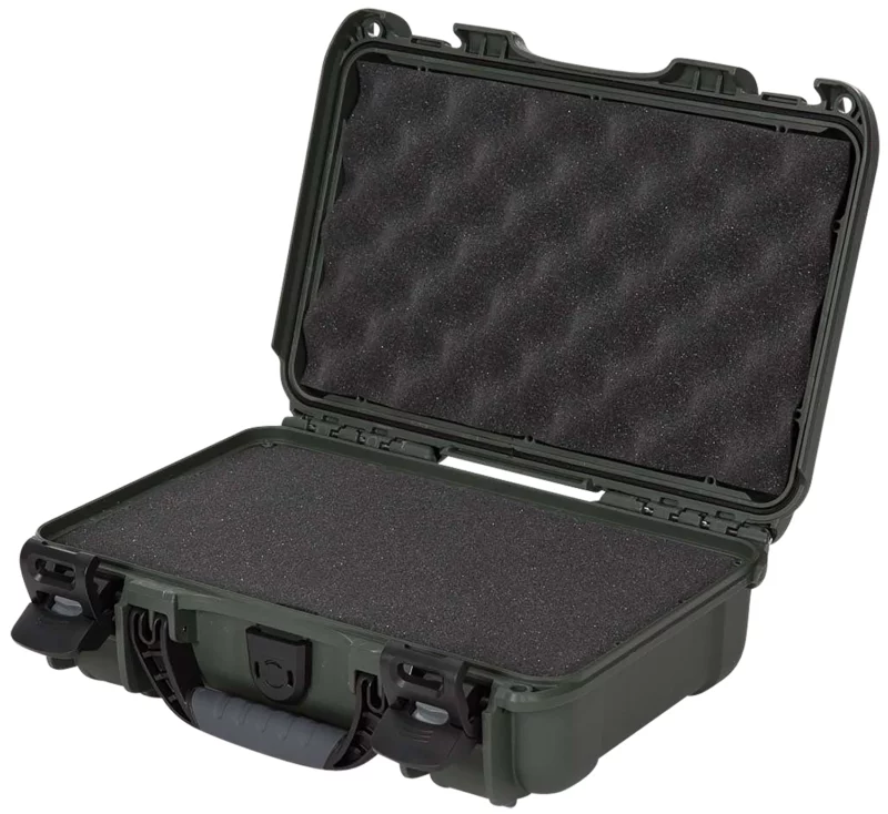 Nanuk 9091006 909 Waterproof & Airline Approved Olive Resin w/ Cubed Foam 11.44" L x 7" W x 3.68" H Interior Dimensions
