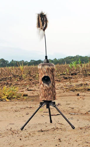 MOJO FUZZY CRITTER W/BUILT IN - TRIPOD & BATTER HOLDER - Image 2
